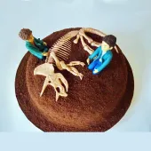 Торт со скелетом динозавра